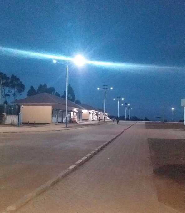 玉泉区非洲科特迪瓦太阳能路灯工程
